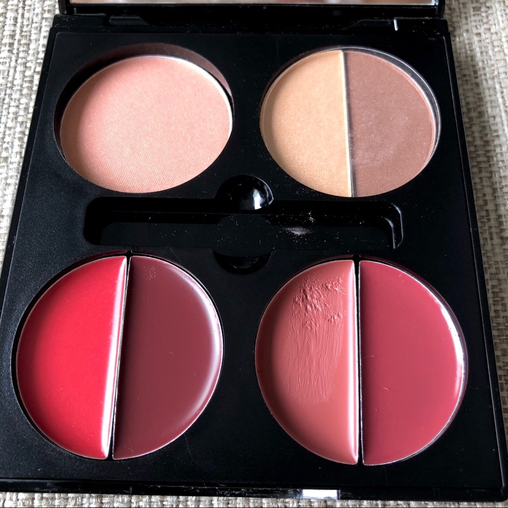 Makeover Essentials lipstick and eyeshadow compact
